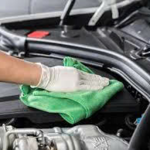 Vệ Sinh Khoang Máy SUV 5 Chỗ