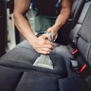 Vệ Sinh Nội Thất Chuyên Sâu SUV 5 Chỗ