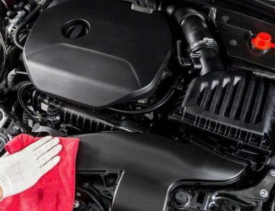 Vệ Sinh Khoang Máy SEDAN/MINI